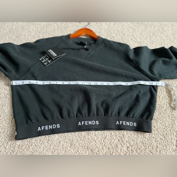 NWT Afends Hemp Homebase Cropped Long sleeved Black Sweater Sz 4 or Small - Picture 10 of 12
